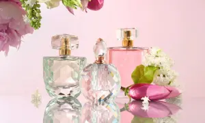 Czym różni się woda toaletowa od perfum? Odkryj kluczowe różnice