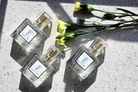 Jakie perfumy dla kobiety wybrać, by nie żałować wyboru?