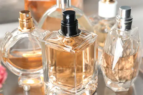 Jak sprawdzić perfumy i uniknąć zakupu fałszywek?