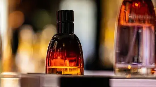 Woda toaletowa EDT – co to znaczy i jak różni się od EDP?